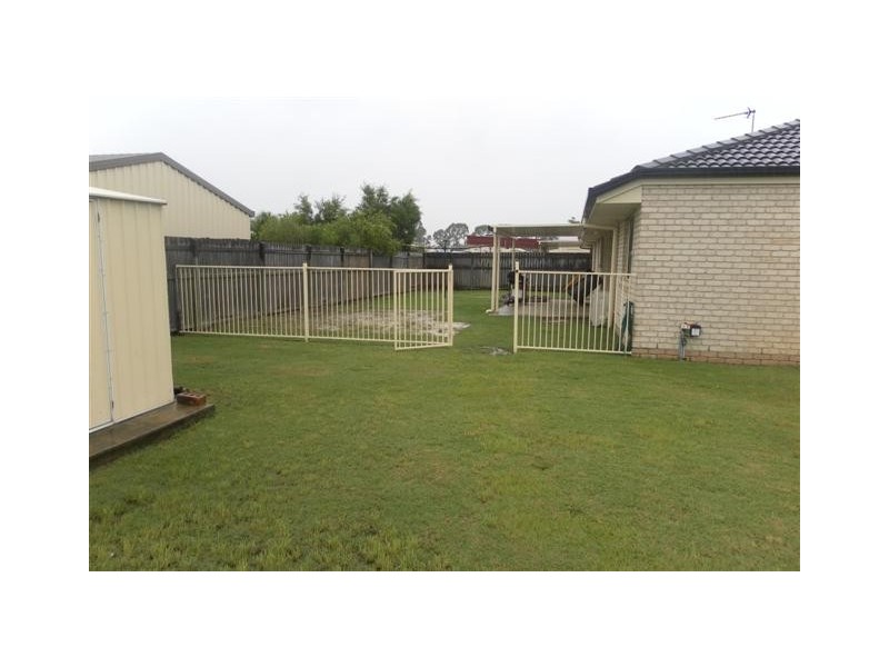 6 Sirius Court, Eli Waters QLD 4655