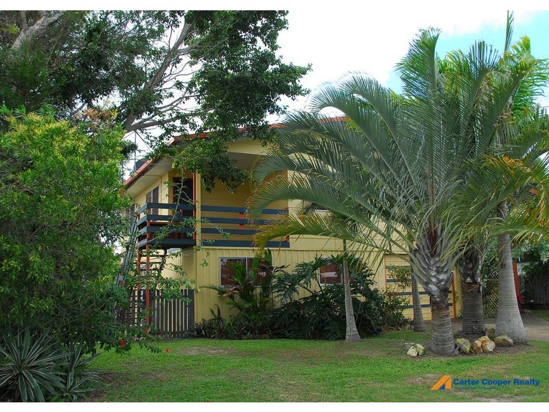 71 Lauren Street, Urangan QLD 4655