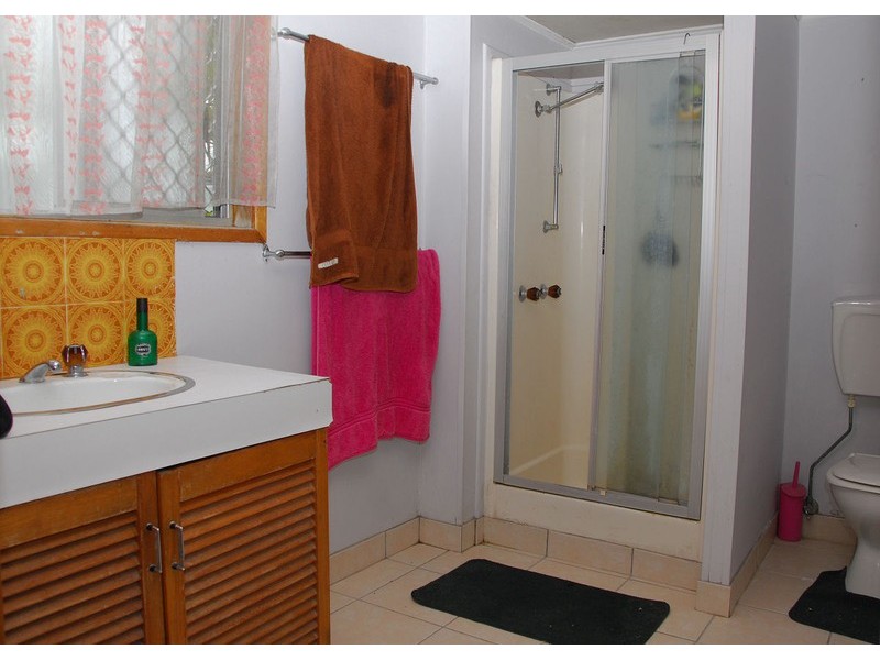 71 Lauren Street, Urangan QLD 4655