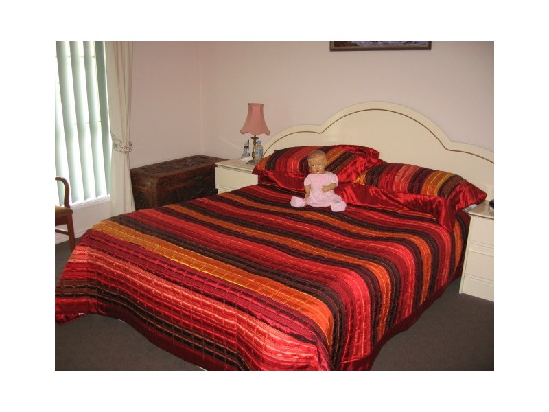 25 Merlin Dve, Urangan QLD 4655