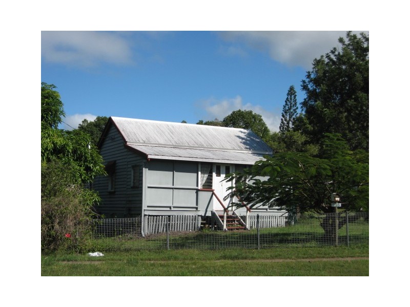 255 Torquay Tce, Torquay QLD 4655