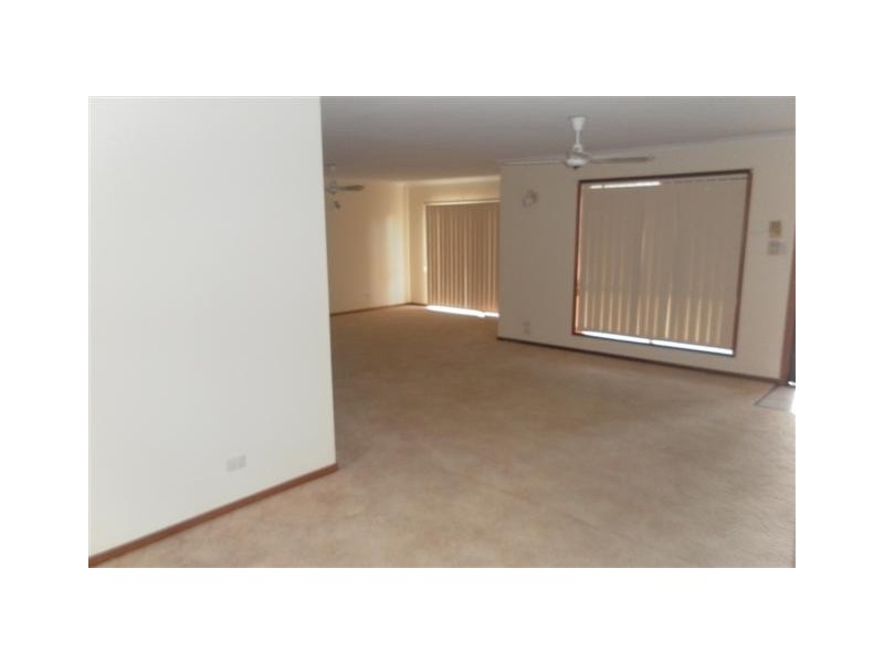 22 Melaleuca Crescent, Kawungan QLD 4655