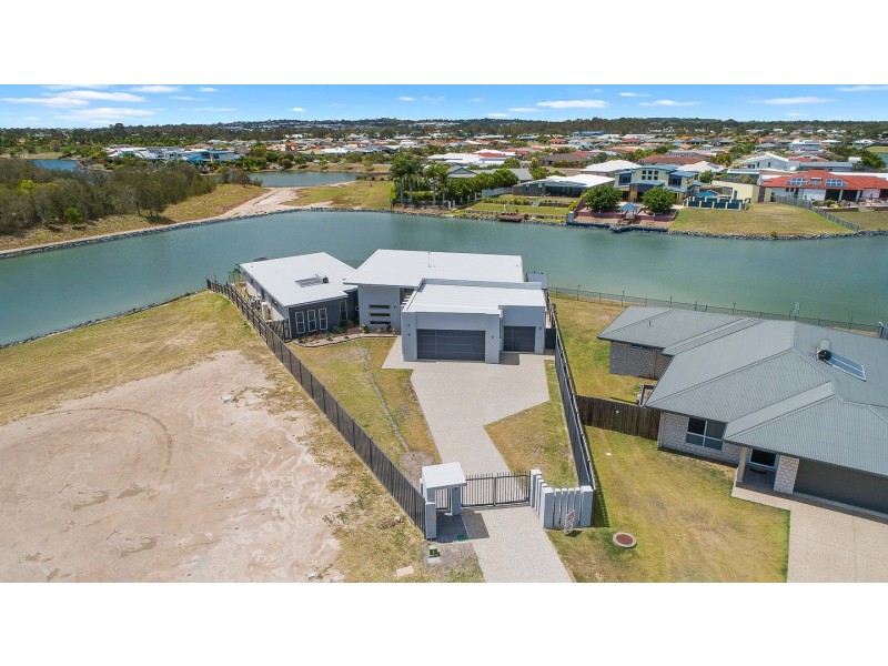 7 Kirra Court, Eli Waters QLD 4655
