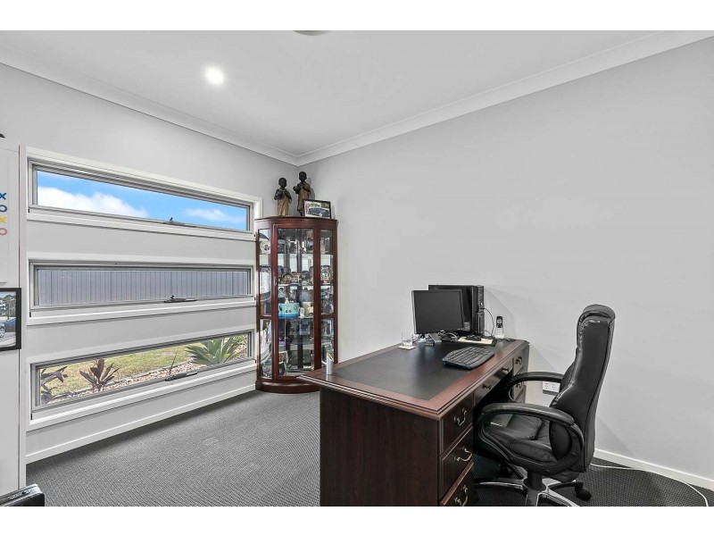 7 Kirra Court, Eli Waters QLD 4655