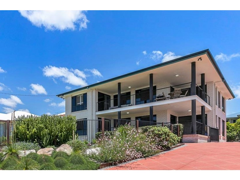105 Esplanade, Point Vernon QLD 4655