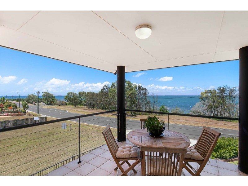 105 Esplanade, Point Vernon QLD 4655