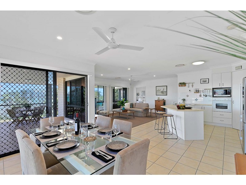 105 Esplanade, Point Vernon QLD 4655