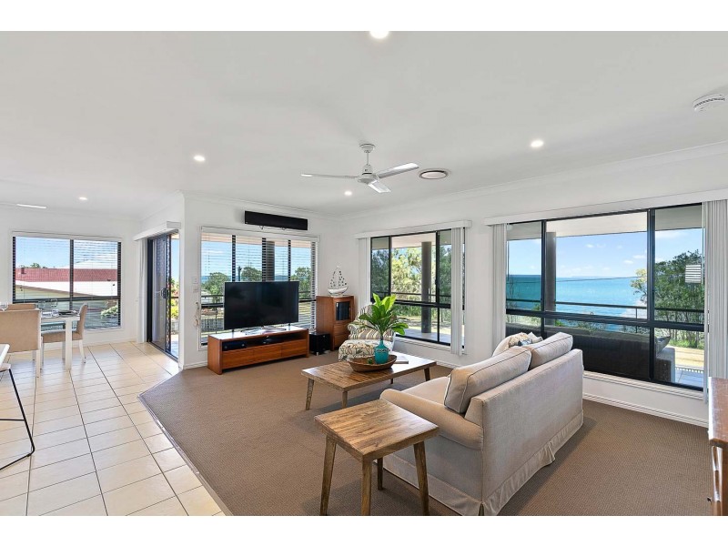 105 Esplanade, Point Vernon QLD 4655