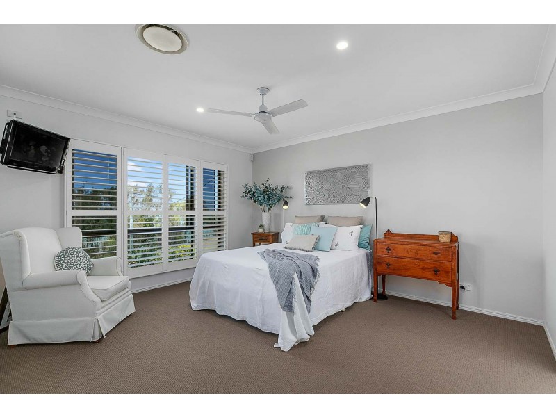 105 Esplanade, Point Vernon QLD 4655