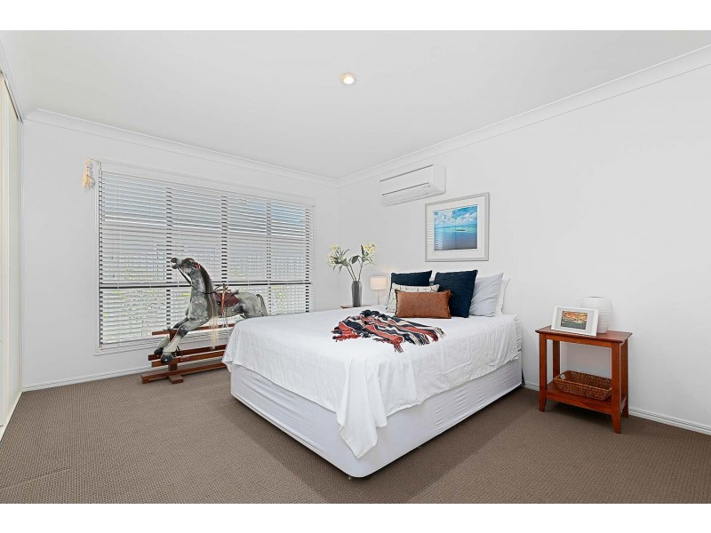 105 Esplanade, Point Vernon QLD 4655