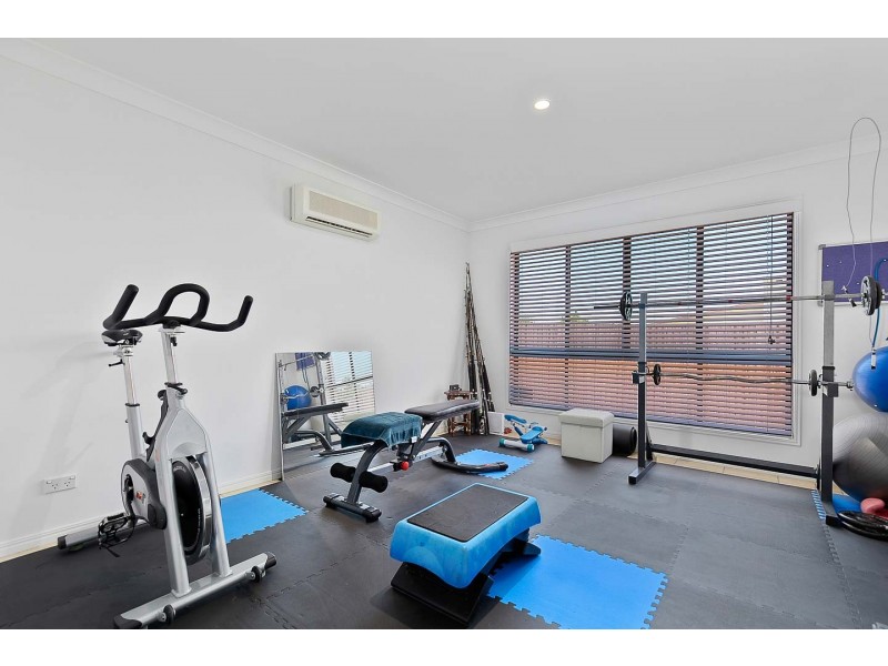 105 Esplanade, Point Vernon QLD 4655