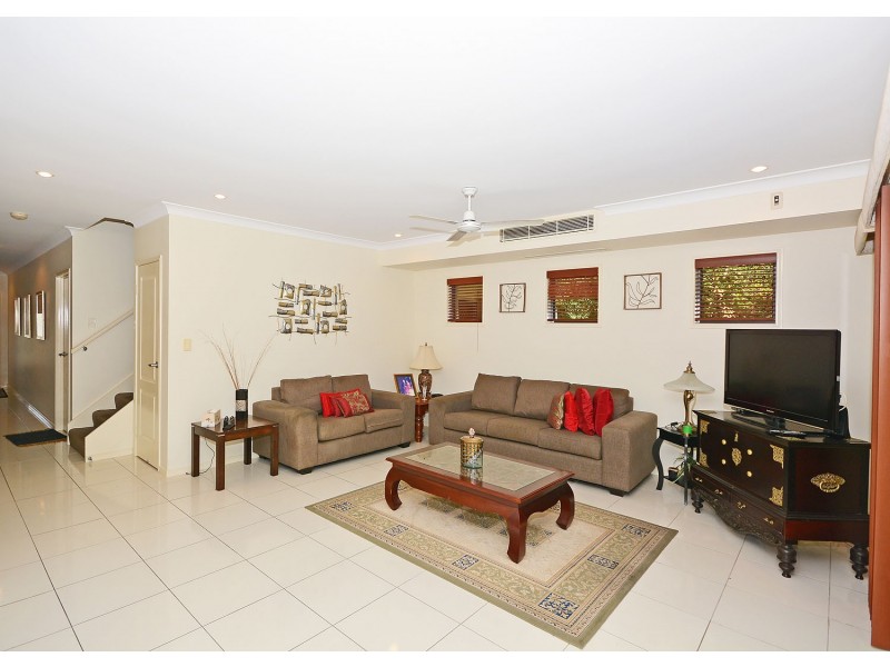 8 Partridge Close, Torquay QLD 4655