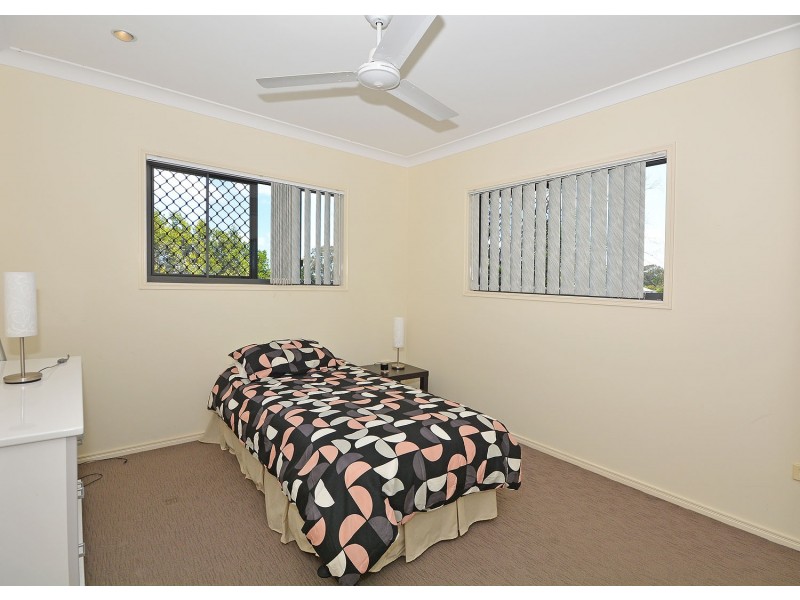 8 Partridge Close, Torquay QLD 4655