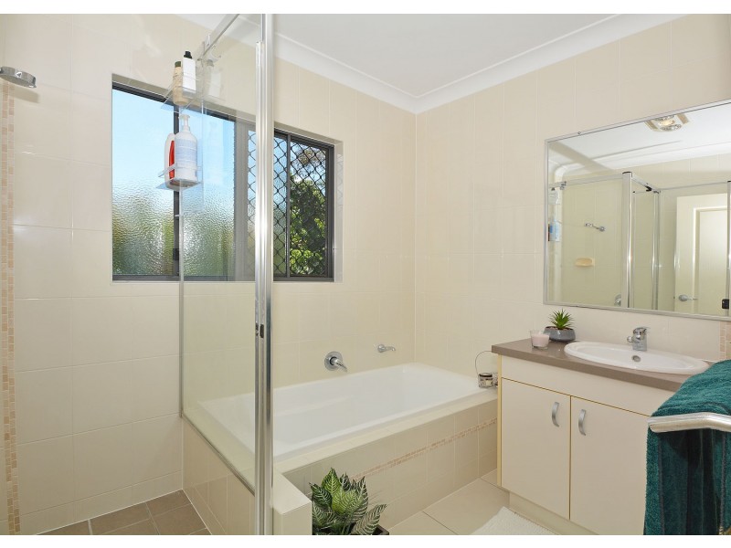 8 Partridge Close, Torquay QLD 4655