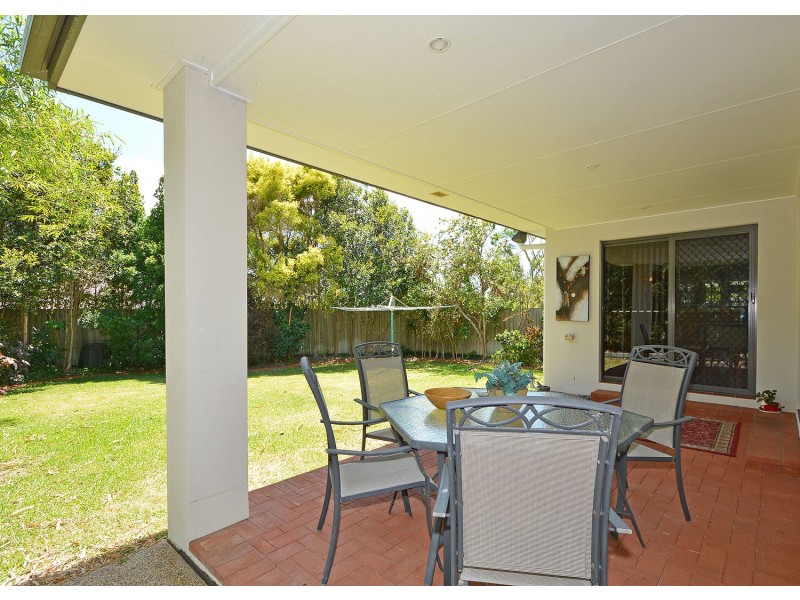 8 Partridge Close, Torquay QLD 4655