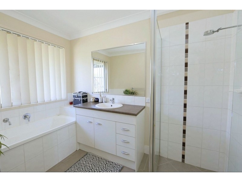 13 Parkhill Avenue, Wondunna QLD 4655