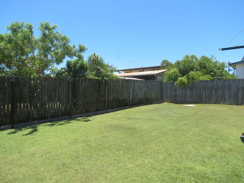 40 Hansen Street, Urangan QLD 4655