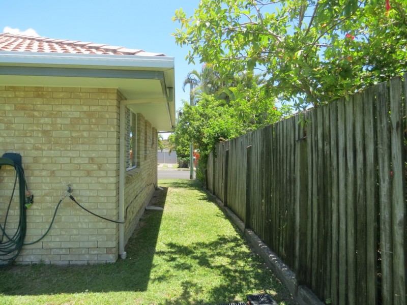 40 Hansen Street, Urangan QLD 4655