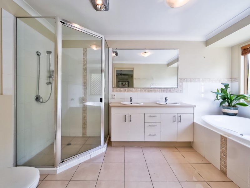 79 Gundesen Drive, Urraween QLD 4655