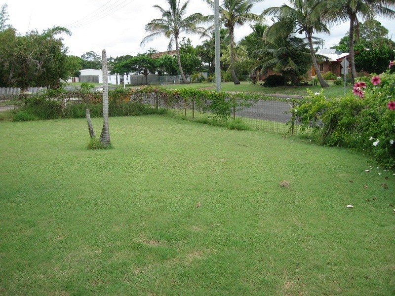 60 Hibiscus Street, Urangan QLD 4655