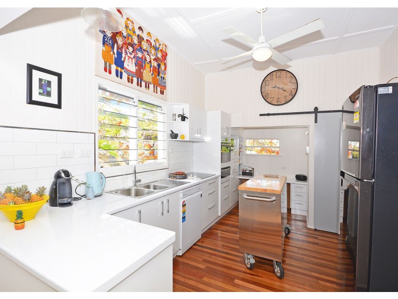 462 Esplanade, Torquay QLD 4655