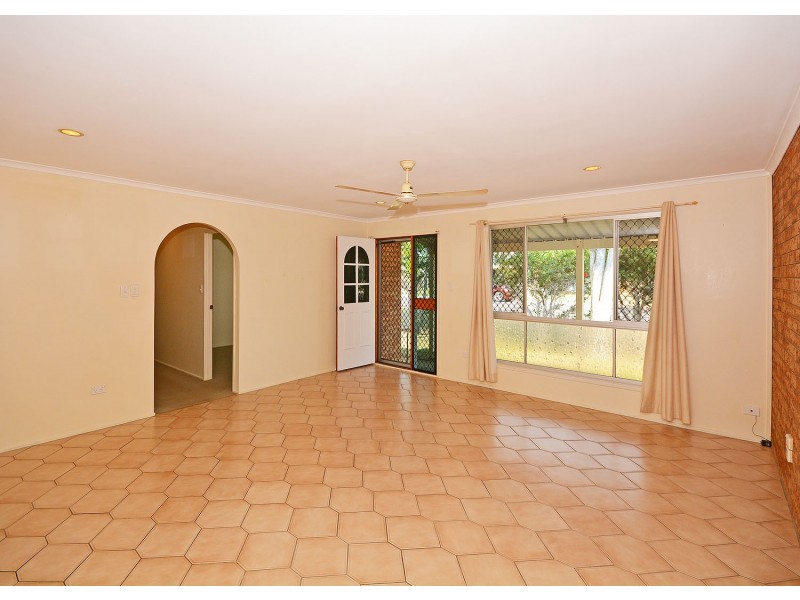 54 William Street, Urangan QLD 4655