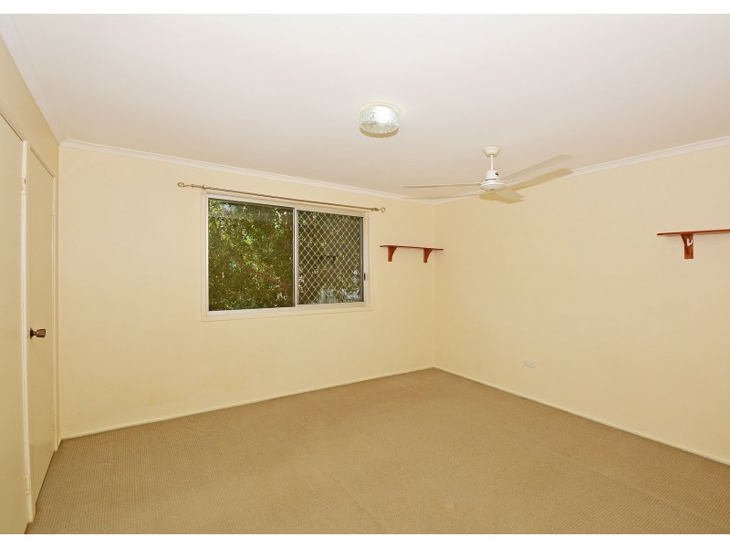 54 William Street, Urangan QLD 4655