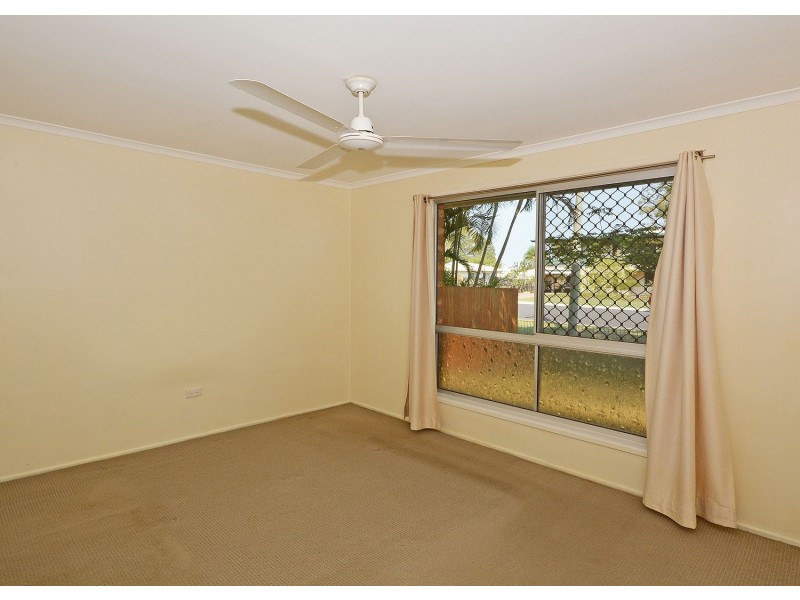 54 William Street, Urangan QLD 4655