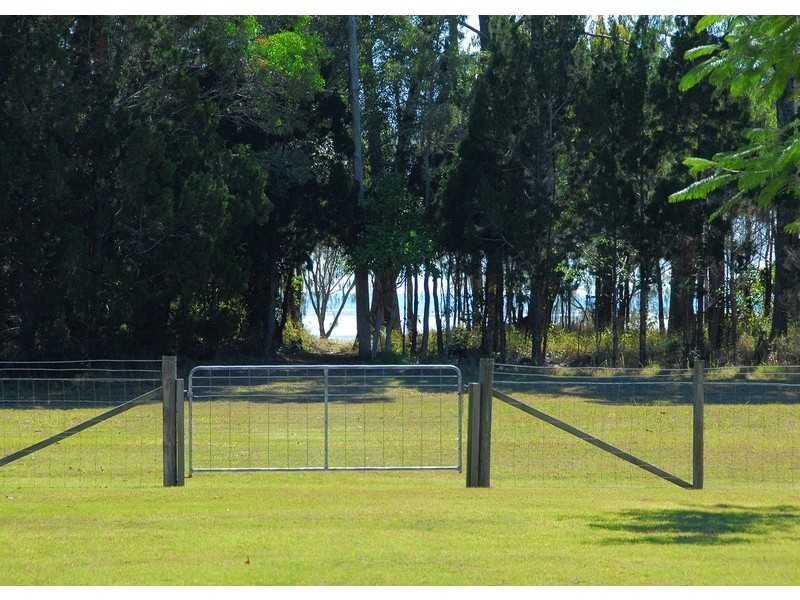 16 Meadow Drive, Dundowran Beach QLD 4655