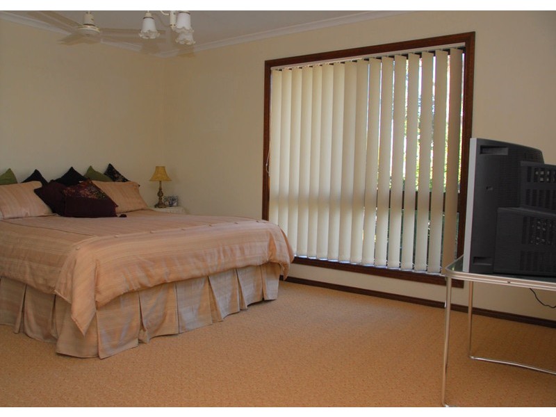12 Nullor Street, Scarness QLD 4655