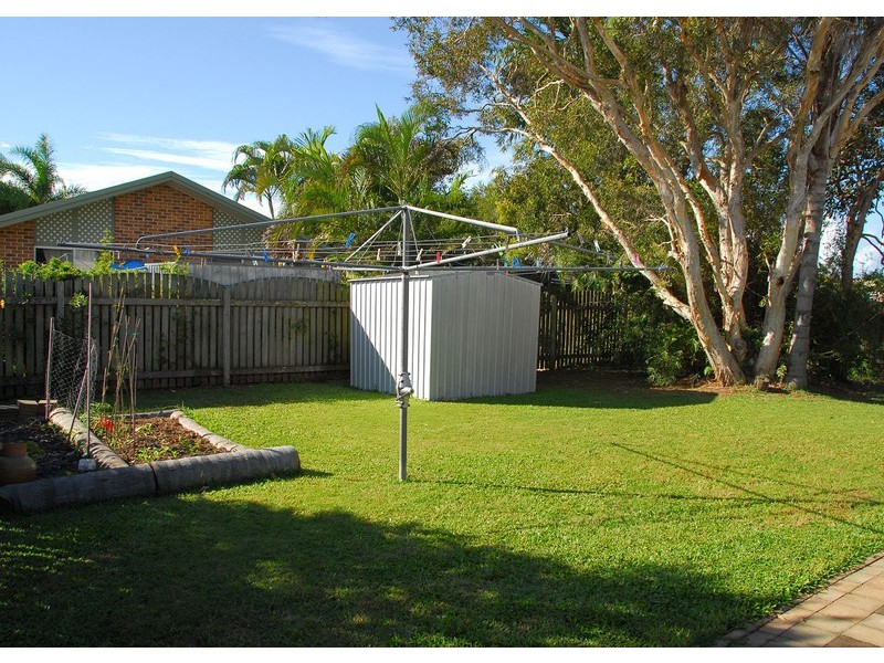12 Nullor Street, Scarness QLD 4655