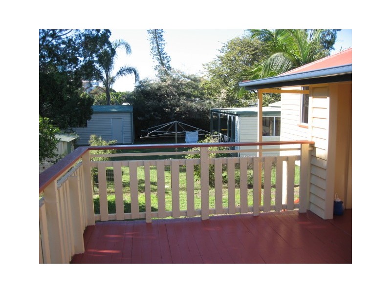 10 King Street, Urangan QLD 4655