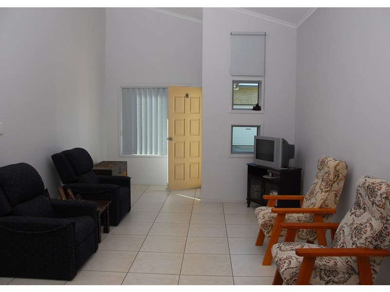 Unit 8 / 1 Urraween Rd, Urraween QLD 4655