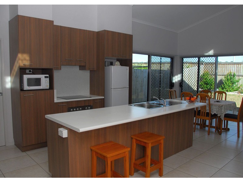 Unit 8 / 1 Urraween Rd, Urraween QLD 4655