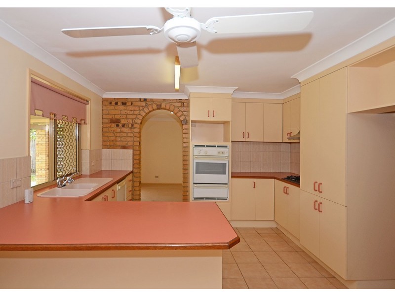 12 Meledie Avenue, Kawungan QLD 4655