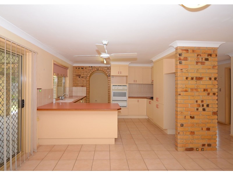 12 Meledie Avenue, Kawungan QLD 4655