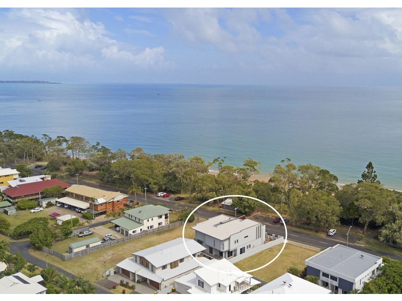 513 Esplanade, Urangan QLD 4655
