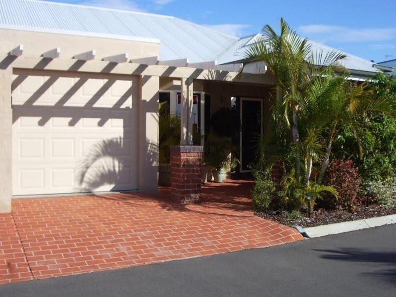 Unit 27/34 Elizabeth St, Urangan QLD 4655
