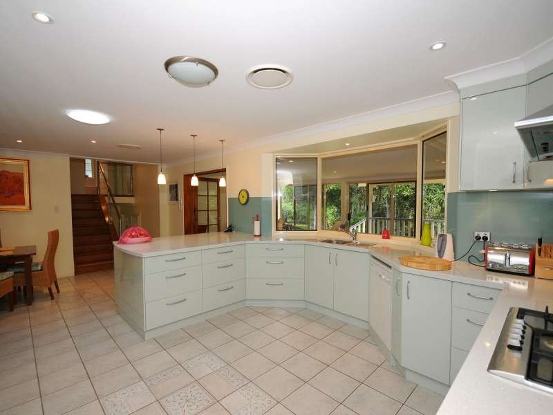 10 Flora Court, Dundowran Beach QLD 4655