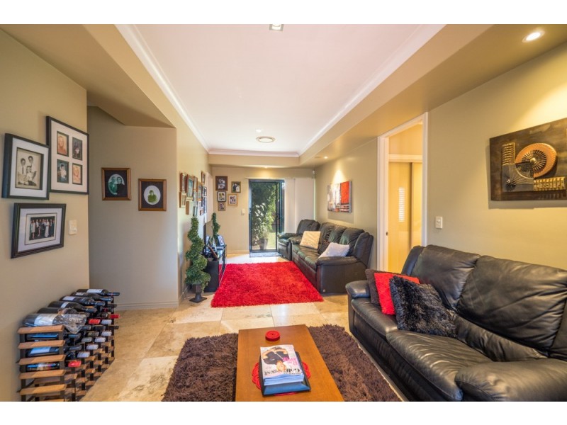 190 Esplanade, Point Vernon QLD 4655