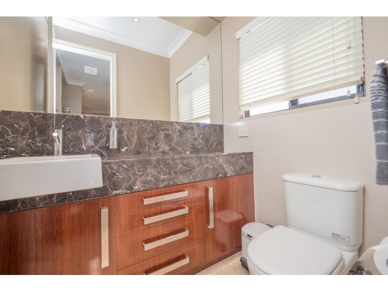 190 Esplanade, Point Vernon QLD 4655
