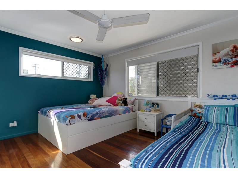 18 Tenimby Street, Pialba QLD 4655