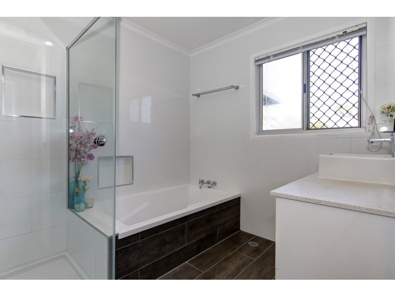 18 Tenimby Street, Pialba QLD 4655