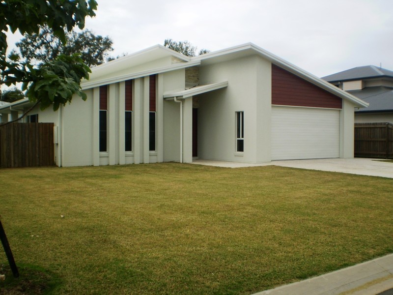 14 Fraser Waters  Parade, Toogoom QLD 4655