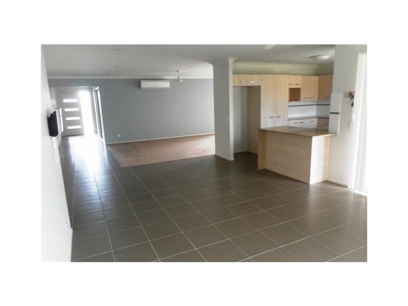 9 Captain Cook Street, Urraween QLD 4655