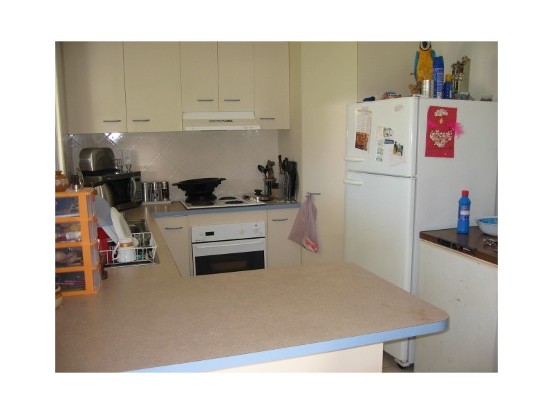 26 Deloraine Ave, Urangan QLD 4655