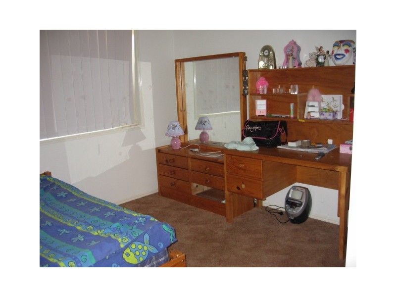 26 Deloraine Ave, Urangan QLD 4655