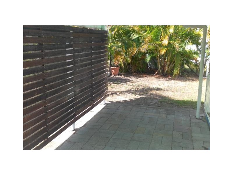 14 Elizabeth Street, Urangan QLD 4655