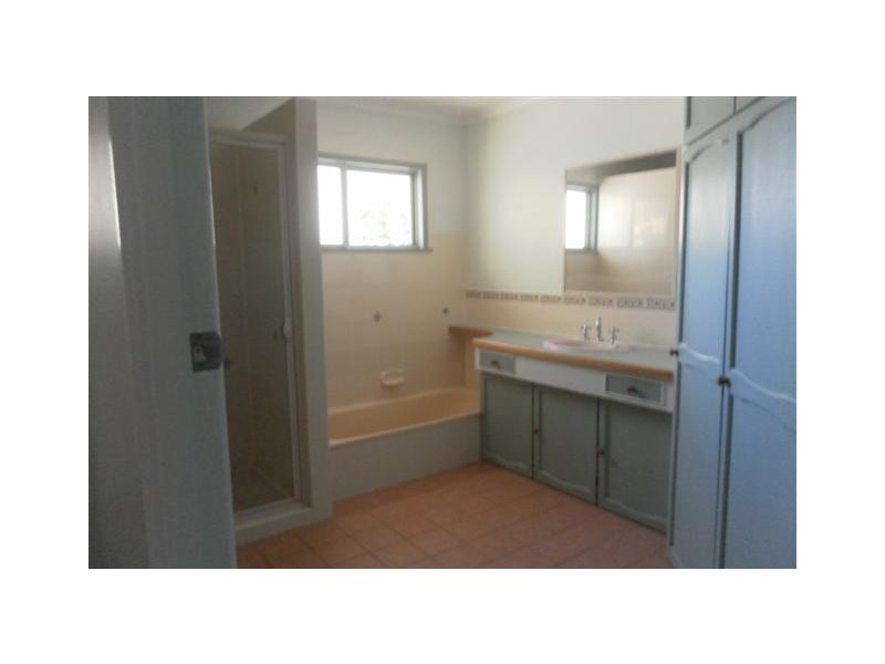 29 Cunningham Street, Torquay QLD 4655