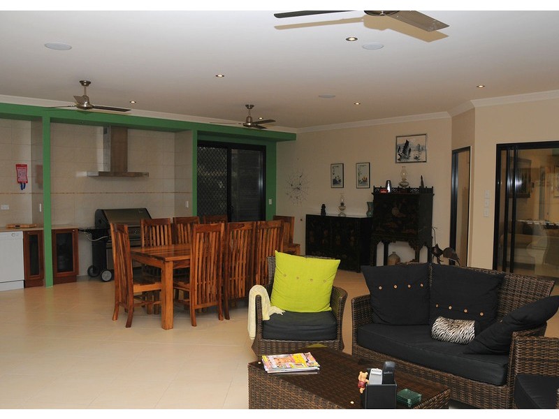 4 Ferryman Close, River Heads QLD 4655